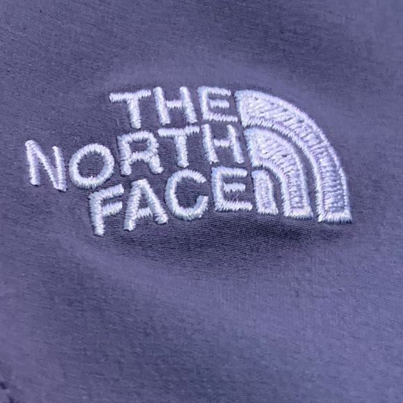 Like new The North Face women’s lined jacket size small - Picture 8 of 11